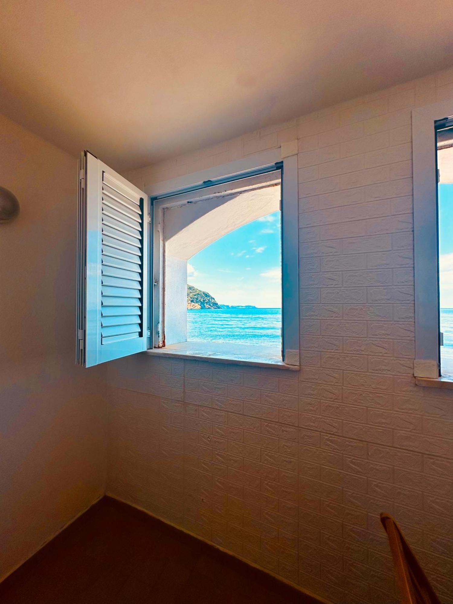 Lido Di 3* Procida
